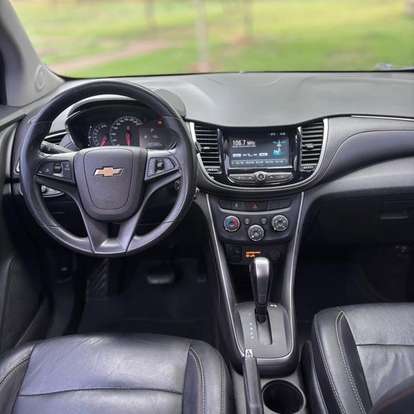 CHEVROLET-TRACKER-2019