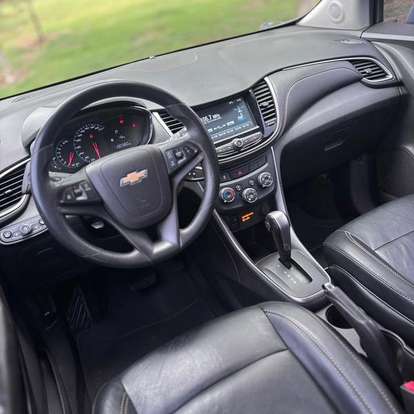 CHEVROLET-TRACKER-2019