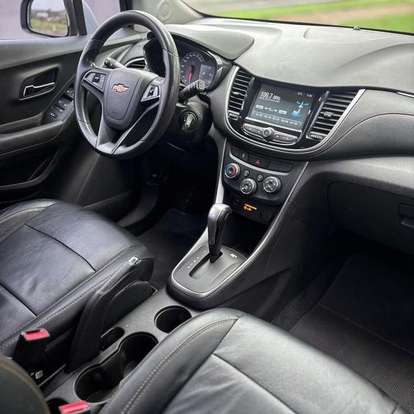 CHEVROLET-TRACKER-2019