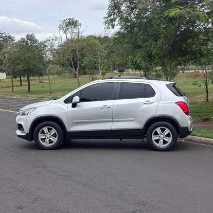 CHEVROLET-TRACKER-2019