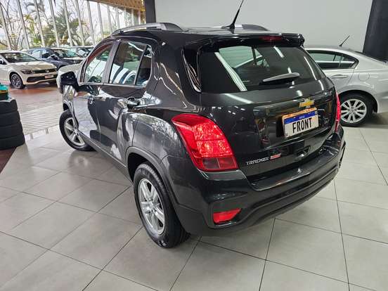 CHEVROLET-TRACKER-2018