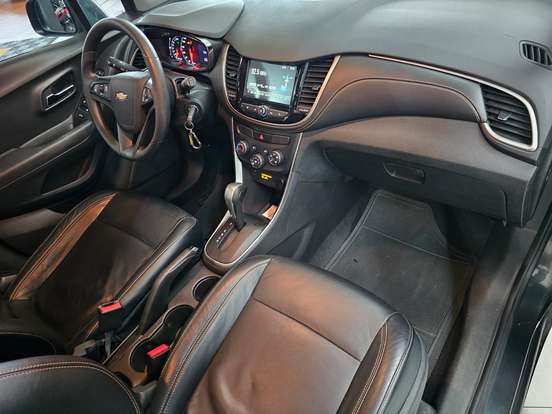 CHEVROLET-TRACKER-2018