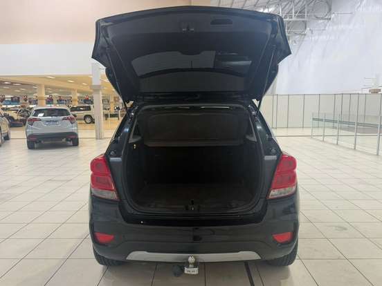 CHEVROLET-TRACKER-2019