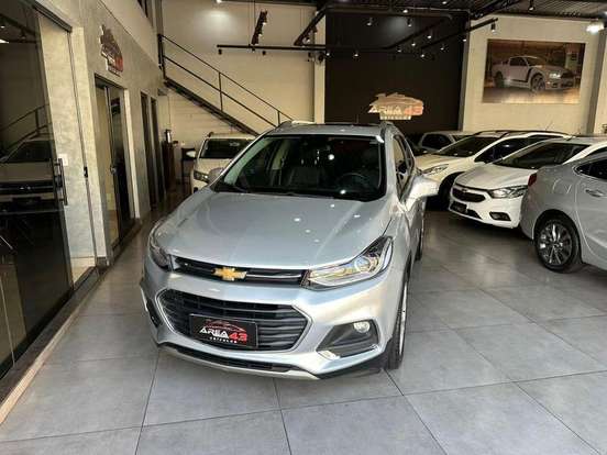 CHEVROLET-TRACKER-2017