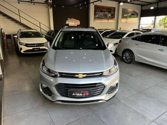 CHEVROLET-TRACKER-2017