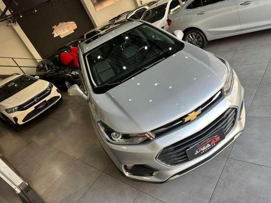 CHEVROLET-TRACKER-2017