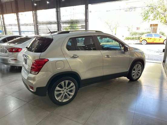 CHEVROLET-TRACKER-2017