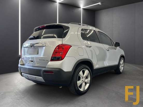 CHEVROLET-TRACKER-2013