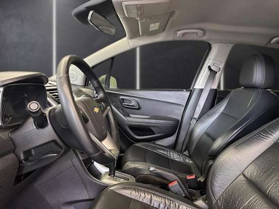 CHEVROLET-TRACKER-2013