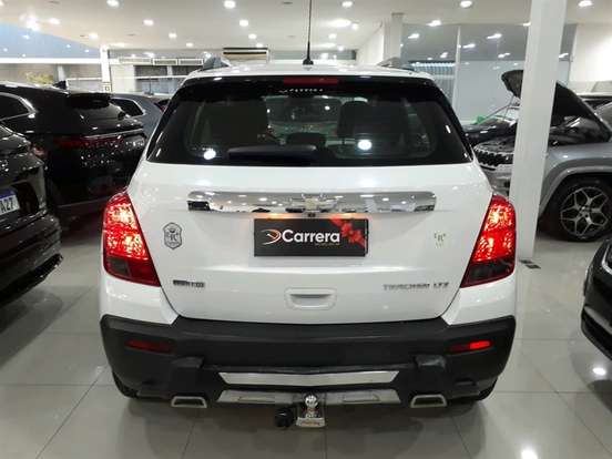 CHEVROLET-TRACKER-2015