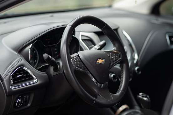 CHEVROLET-CRUZE-2019