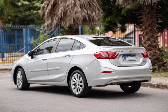 CHEVROLET-CRUZE-2019