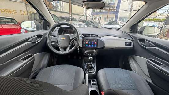 CHEVROLET-ONIX-2018