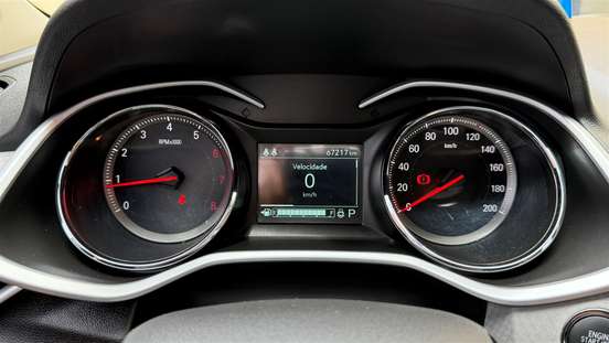CHEVROLET-ONIX-2020