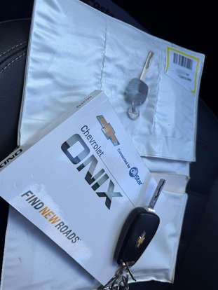 CHEVROLET-ONIX-2018