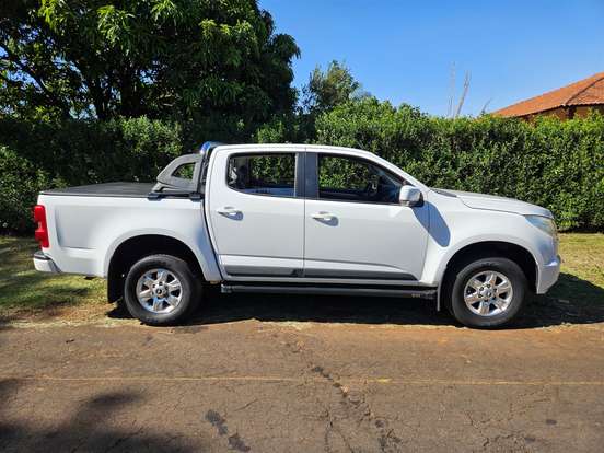 CHEVROLET-S10-2.4 LT 4X2 CD 8V FLEX 4P MANUAL CHEVROLET-S10-2012