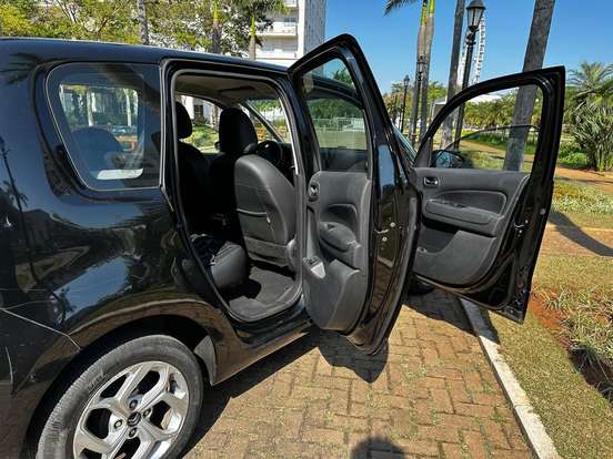 CITROËN-C3 PICASSO-1.6 FLEX TENDANCE BVA CITROËN-C3 PICASSO-2014