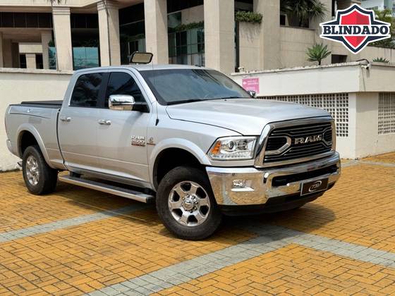 DODGE RAM 6.7 2500 LARAMIE 4X4 CD I6 TURBO DIESEL 4P AUTOMÁTICO