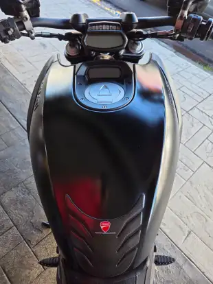 DUCATI-DIAVEL ABS-2014