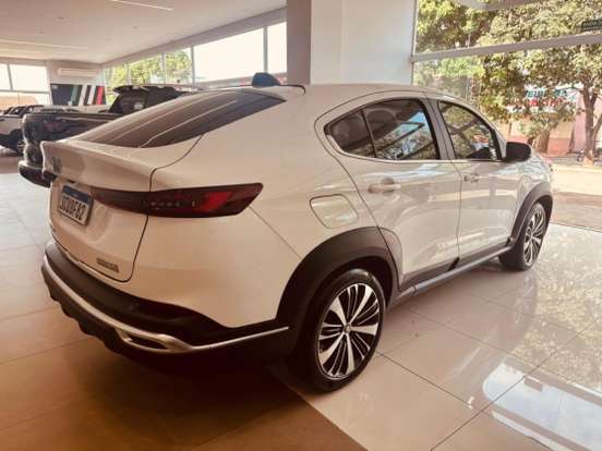 FIAT-FASTBACK-2022