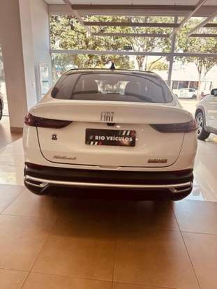 FIAT-FASTBACK-2022