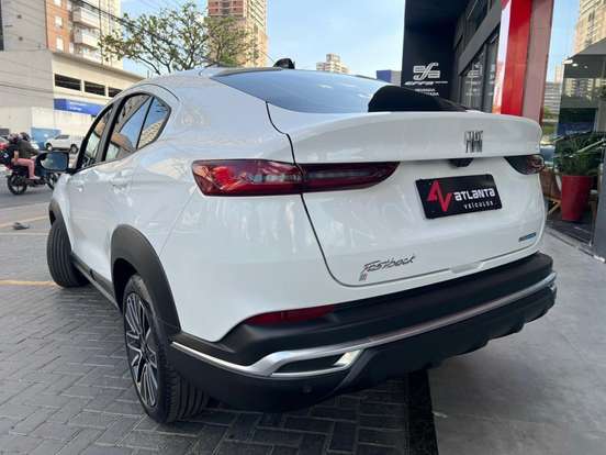 FIAT-FASTBACK-2025