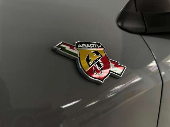 FIAT-FASTBACK-1.3 TURBO 270 FLEX ABARTH AT6 FIAT-FASTBACK-2024