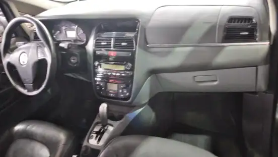 FIAT-LINEA-2010