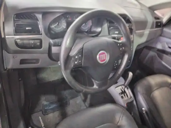 FIAT-LINEA-2010