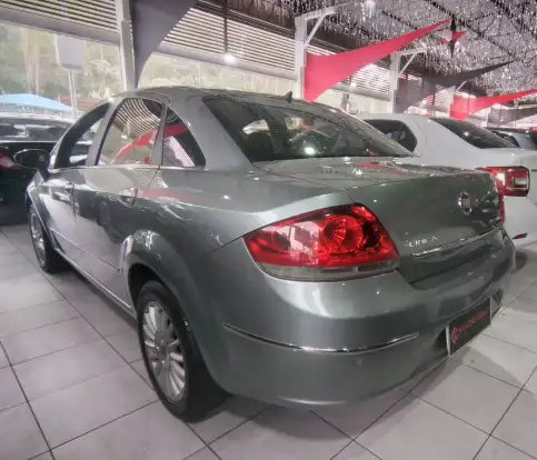 FIAT-LINEA-2010