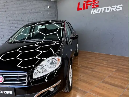 FIAT-LINEA-1.8 ESSENCE 16V FLEX 4P AUTOMATIZADO FIAT-LINEA-2015