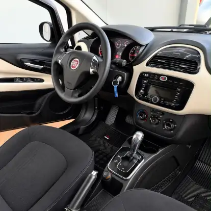 FIAT-LINEA-2015