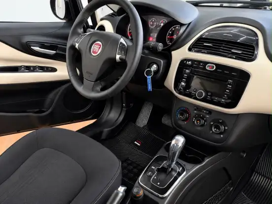 FIAT-LINEA-1.8 ESSENCE 16V FLEX 4P AUTOMATIZADO FIAT-LINEA-2015
