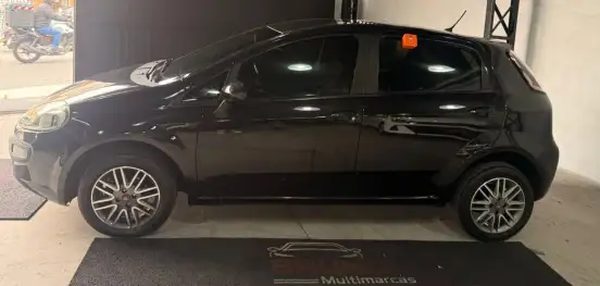 FIAT-PUNTO-2015