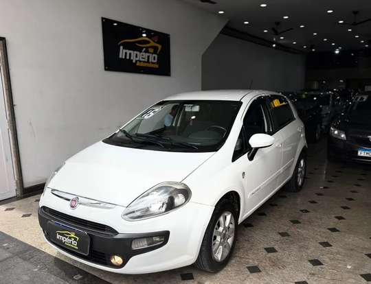 FIAT-PUNTO-2015