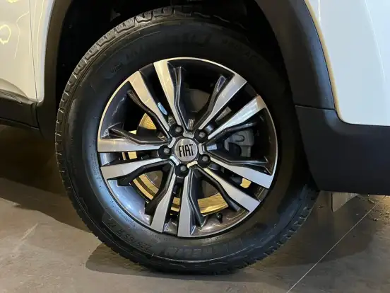 FIAT-TORO-2023