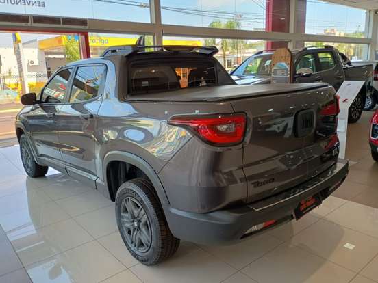 FIAT-TORO-2023