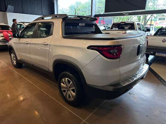 FIAT-TORO-1.8 16V EVO FLEX FREEDOM AT6 FIAT-TORO-2017