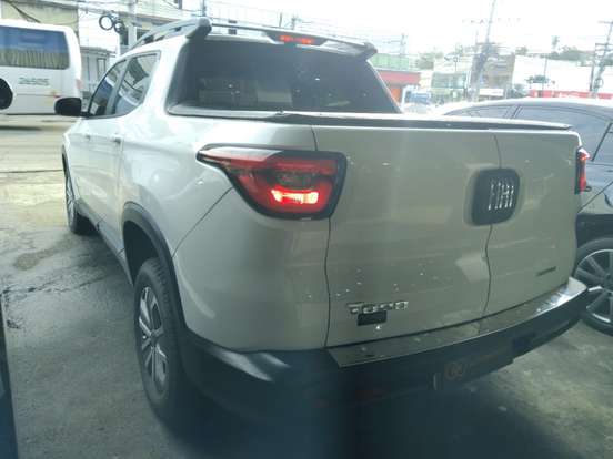 FIAT-TORO-2017