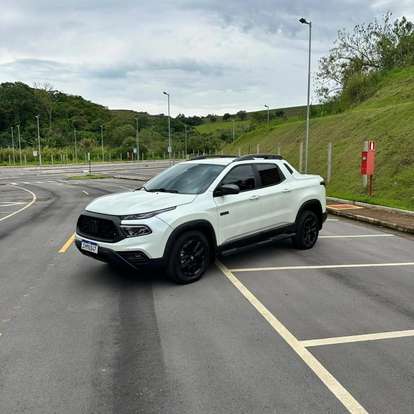 FIAT-TORO-2023
