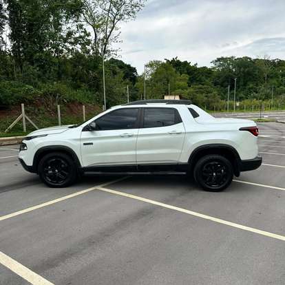 FIAT-TORO-2023