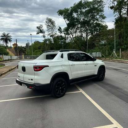 FIAT-TORO-2023