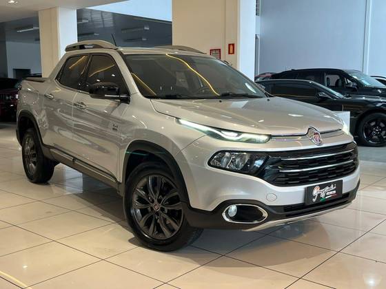 FIAT TORO 2.0 16V TURBO DIESEL VOLCANO 4WD AT9
