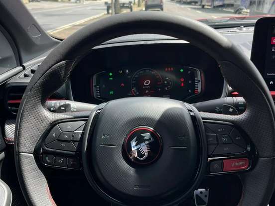 FIAT-FASTBACK-1.3 TURBO 270 FLEX ABARTH AT6 FIAT-FASTBACK-2024