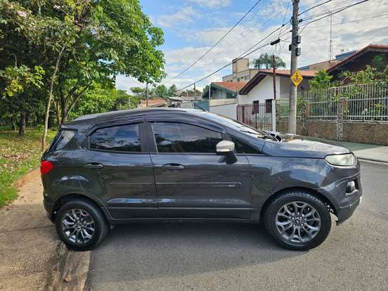 FORD-ECOSPORT-2013