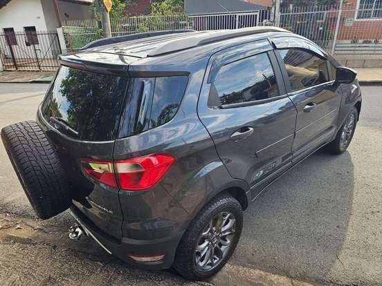 FORD-ECOSPORT-2013