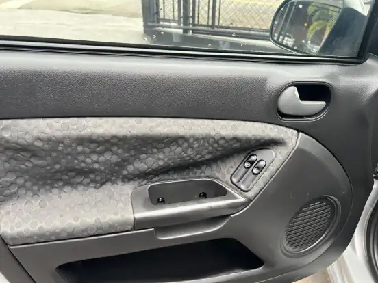 FORD-FIESTA-2010