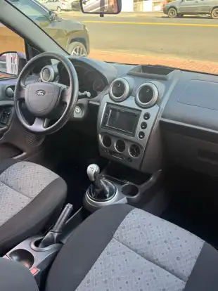 FORD-FIESTA-2012