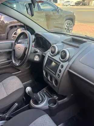 FORD-FIESTA-2012