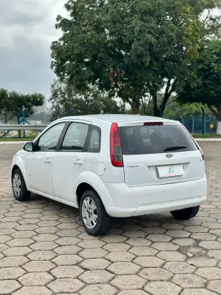 FORD-FIESTA-2013